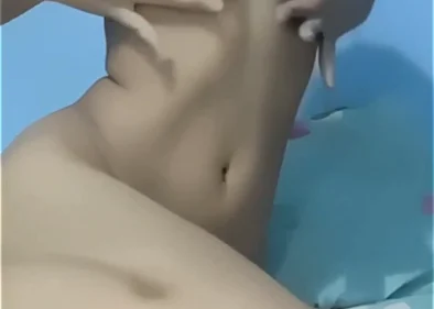 ใช้ของเล่นเสียว โชว์เสียวเต็มตัว โชว์หีสด โชว์หี โชว์นมเด้ง